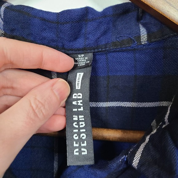 Lord & Taylor Blue Black Plaid Long Sleeve Button Front Shirt Small - Picture 4 of 5